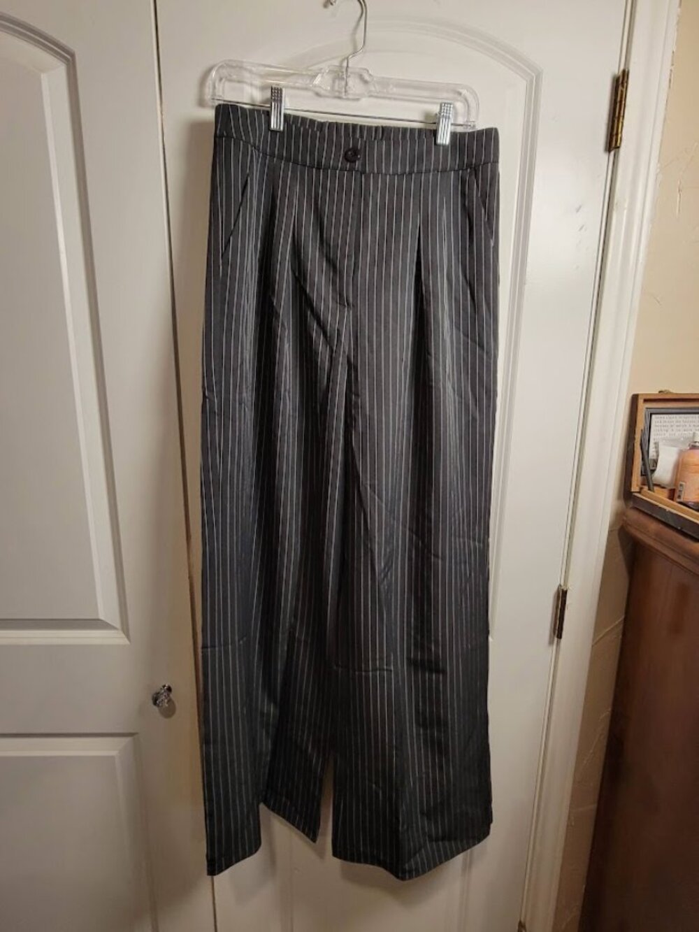 Halara Women’s Charcoal Pinstripe Wide Leg Work Pants Medium Tall